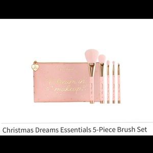❗️SOLD❗️Too Faced Brush set